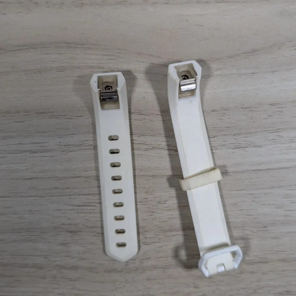Fitbit Alta HR with Replacement Band Pack Silicone Bands Multi Color untested